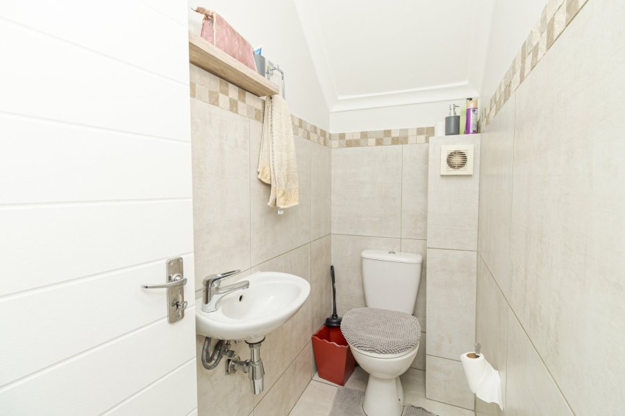 3 Bedroom Property for Sale in Buh Rein Estate Western Cape